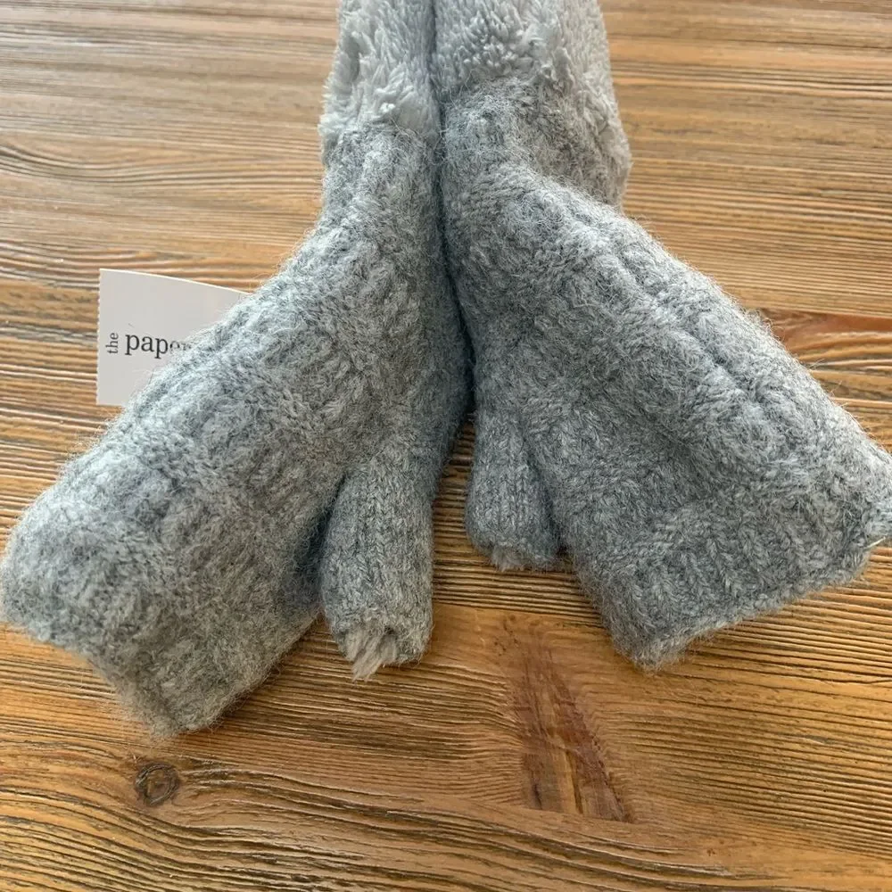 C.C Gray Knit Gloves